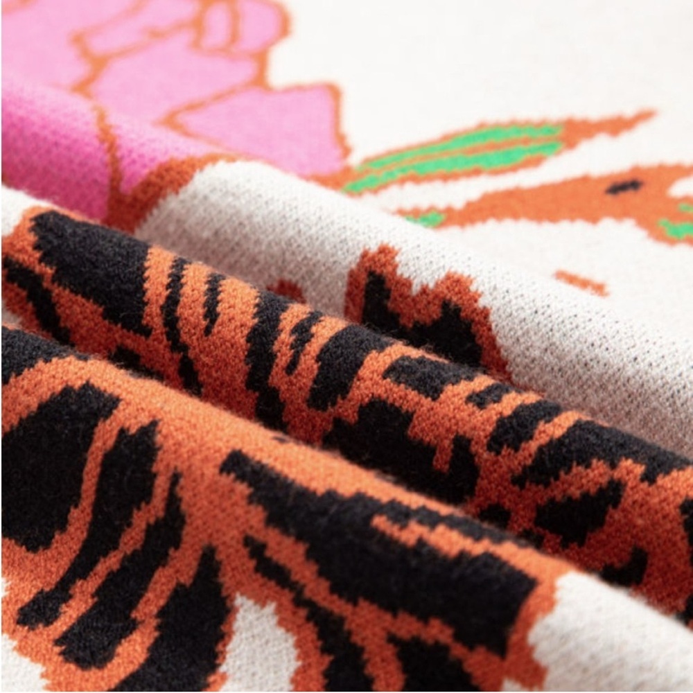 Floral Print Quarter Zip Sweater - Picture 9 of 11